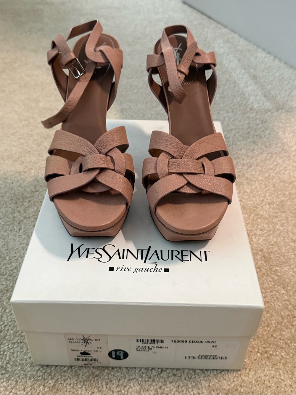 Yves Saint Laurent Tribute